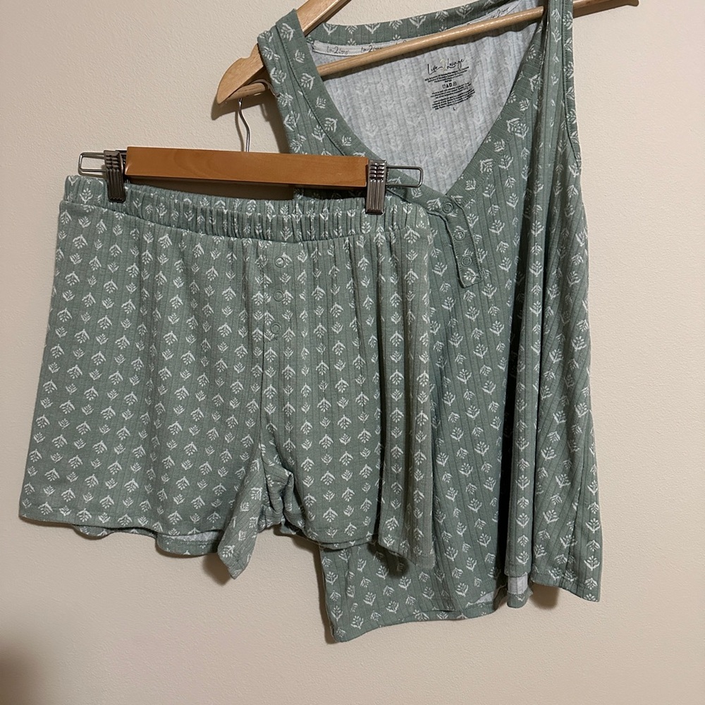 Love to Lounge Sage Pattern Pajama Set
